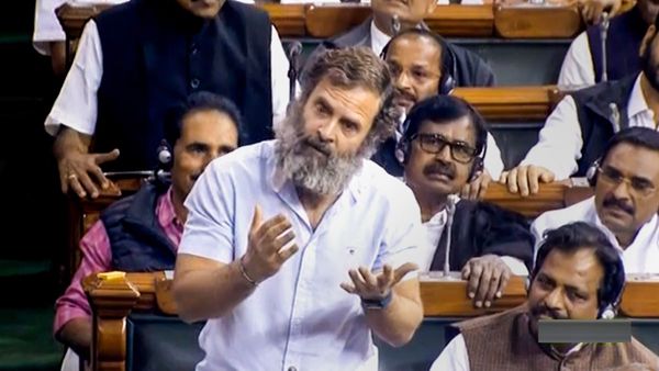 'প্রধানমন্ত্রী মোদীর সঙ্গে আদানিদের সম্পর্ক কী?', সংসদে সরাসরি প্রশ্ন তুললেন রাহুল গান্ধী