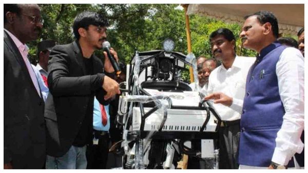 কেরলে ম্যানহোল পরিষ্কার করতে অভিনব উদ্যোগ! মানুষের জায়গায় এবার ম্যানহোলে নামবে রোবট