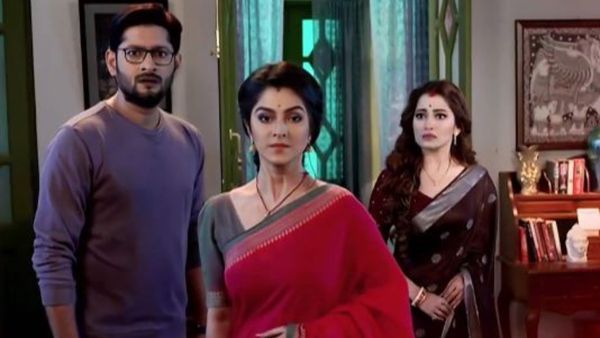 শুভ্রর মাথায় লাগা কলঙ্কের দাগ কি মোছাতে পারবেন জুঁই? দেখুন সোহাগ জলের প্রোমো