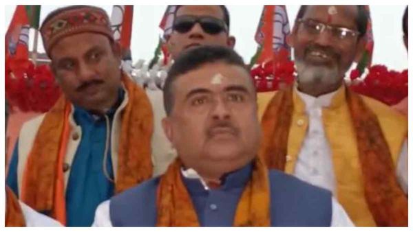 শুভেন্দু অধিকারী কনভয়ের গাড়ির ধাক্কায় যুবকের মৃত্যুর অভিযোগ, অবরোধ চণ্ডীপুরে