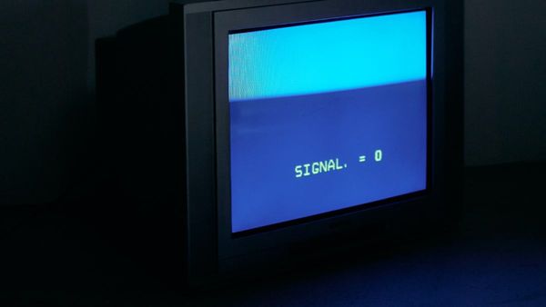 সিনেমা থেকে খেলা-সিরিয়াল, টেলিভিশনে দেখা যাচ্ছে না একাধিক পে চ্যানেল, আরও দামি হতে পারে কেবল পরিষেবা