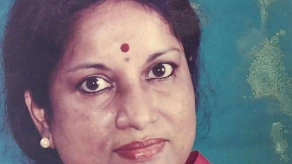 ‘আধুনিক ভারতের মীরা’ বাণী জয়রামের দেহ উদ্ধার বেডরুমে, ক্রমশ ঘনীভূত হচ্ছে রহস্য