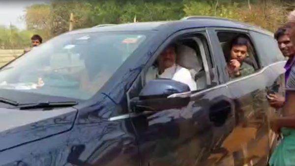 মাস্টারই মেরে নেবে! শিক্ষকদের প্রতি প্রভাবশালী তৃণমূল বিধায়কের মন্তব্যে তীব্র প্রতিক্রিয়া বাম-বিজেপির