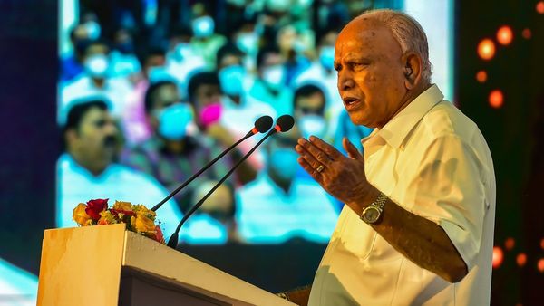 ইয়েদুরাপ্পাকে ঘিরে খোদ বিজেপি কর্মীদের বিক্ষোভ! বাতিল হল 'বিজয় সংকল্প যাত্রা'