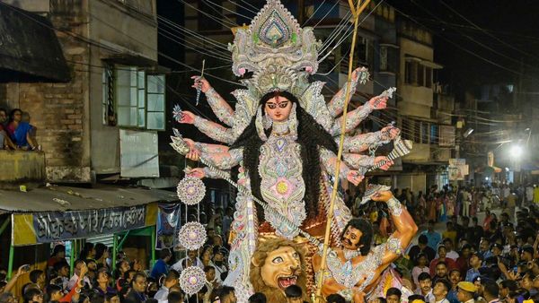 শুরু হচ্ছে চৈত্র নবরাত্রি, এই সময়ে কোন কোন কাজ করলে মা দুর্গা রেগে যান, জানেন