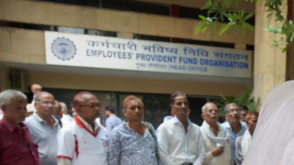 আদানির শেয়ারে টাকা ঢালছে EPFO! দুটি ক্ষেত্রে গ্রাহকরা Captive Inverstors, প্রভাব পড়তে পারে বার্ষিক সুদের হারে