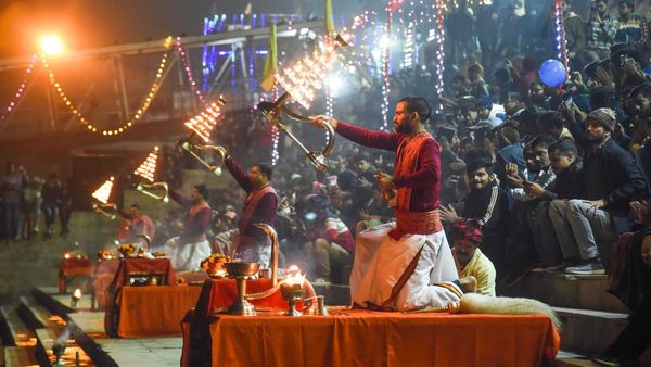 জানেন কি কলকাতাতেই রয়েছে ছোট্ট বেনারস, প্রতি সন্ধেয় দেখা যায় গঙ্গা-আরতি