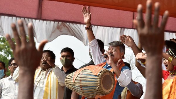 'হনুমান চালিশা ক্লাব' খুলতে চান কৈলাশ বিজয়বর্গীয়! বিস্ফোরক 'হিন্দু রাষ্ট্র' নিয়েও