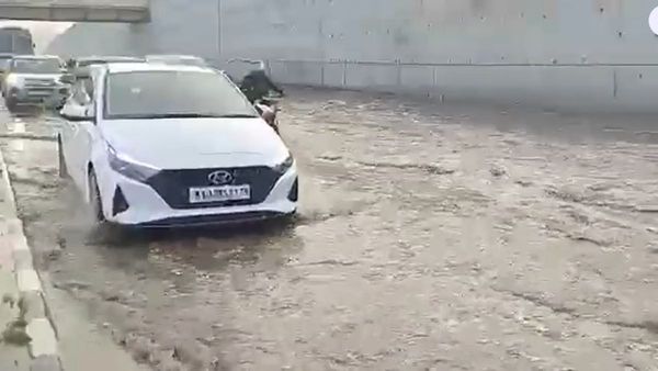 কর্নাটকে ৬দিন আগে উদ্বোধন হওয়া মহাসড়ক বেহাল একদিনের বৃষ্টিতেই, টুইটারে সমালোচনার ঝড়