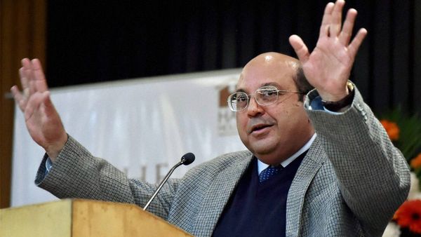 মোদী-রাজ্যে গিয়ে বিবিসি তথ্যচিত্রে নিষেধাজ্ঞা ও আইটি অভিযানের নিন্দায় বিচারপতি নরিম্যান