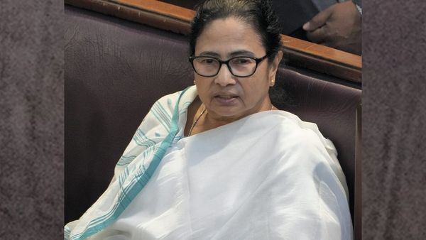 রাহুলের মতো হবে না তো! বম্বে হাইকোর্টে খারিজ মমতার আর্জি, জাতীয় সঙ্গীতের অবমাননার মামলা বহাল