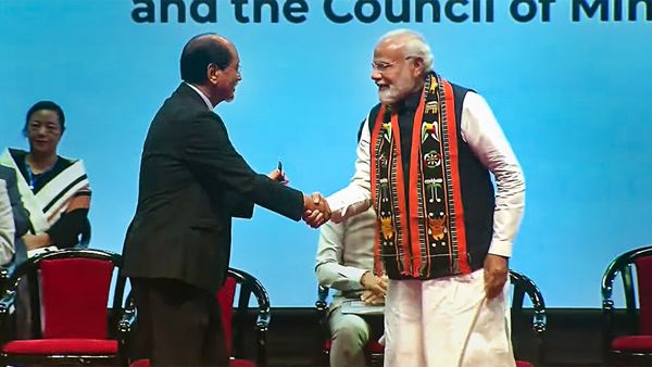 দেশের একমাত্র বিরোধী-শূন্য রাজ্য, যেখানে বিরোধী দলও সরকারি দলের সমর্থক