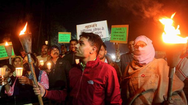 Bhopal Gas Tragedy: সুপ্রিম কোর্টে বড় ধাক্কা কেন্দ্রের! খারিজ হয়ে গেল আবেদন