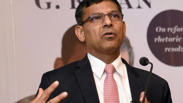 দেশের আর্থিক বৃদ্ধির গতিতে উদ্বিগ্ন রঘুরাম রাজন! তুলনা করলেন অর্থনীতিতে 'হিন্দু হার বৃদ্ধি'র সঙ্গে