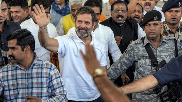 দোষী সাব্যস্ত হতেই মহাত্মা গান্ধীকে স্মরণ রাহুলের! লিখলেন, সত্য আমার ভগবান...