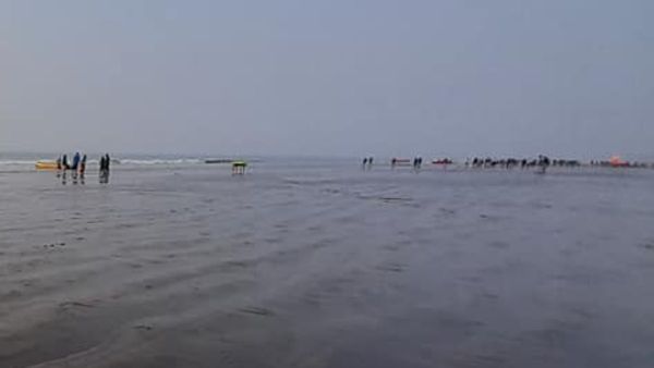 মেঘলা দিনে সমুদ্রের হাতছানি, মন ভাল করে দেবে কলকাতার কাছেই এই অফবিট সৈকত