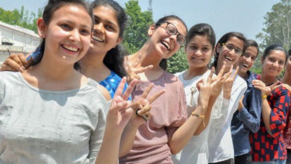 পথ দেখাচ্ছে দেশের এই বিশ্ববিদ্যালয়! ছয়মাসের Maternity Break পাবেন ছাত্রীরা