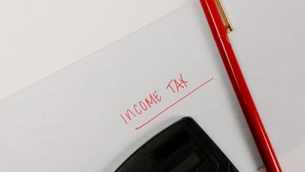 Income Tax: আয়করে ছাড় পেতে অবশ্যই ৩১ মার্চের আগে করুন এই কাজগুলি