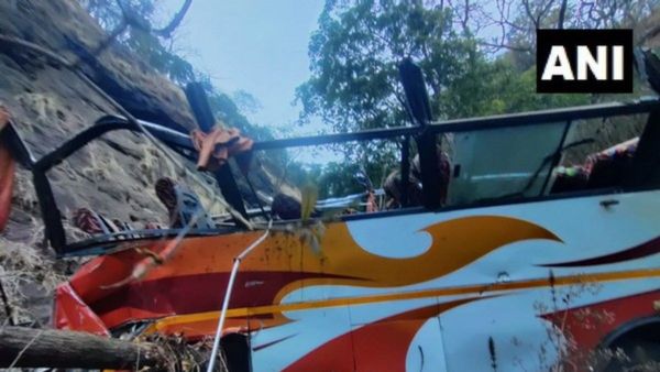 সাত সকালে বড়সড় দুর্ঘটনা মহারাষ্ট্রে, মৃত ১৩, আহত ২৫ এরও বেশি