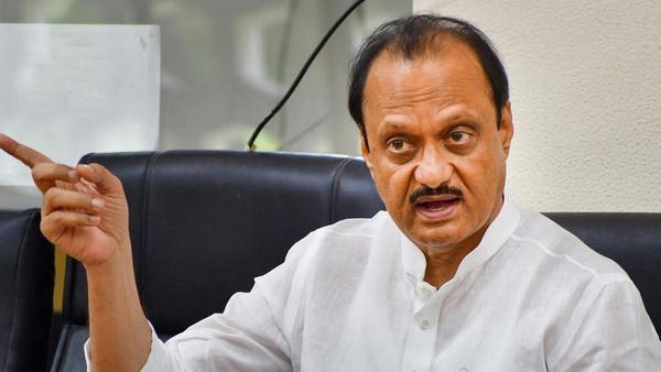 আমি NCP-তেই আছি! সমস্ত জল্পনা উড়িয়ে স্পষ্ট বার্তা অজিত পাওয়ারের