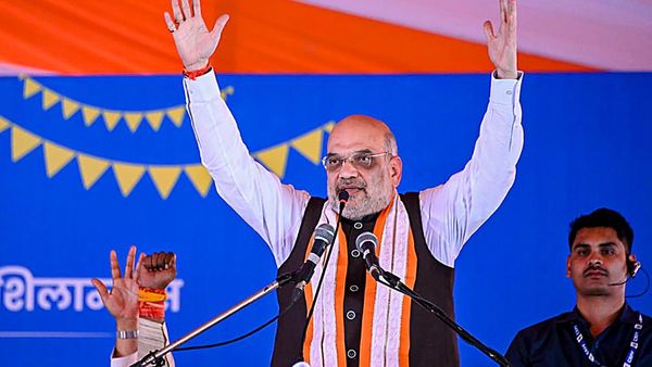 গণতন্ত্র নয়, ‘রাজ পরিবার’ই বিপদে! রাহুল গান্ধীকে নিশানা স্বরাষ্ট্রমন্ত্রী অমিত শাহের