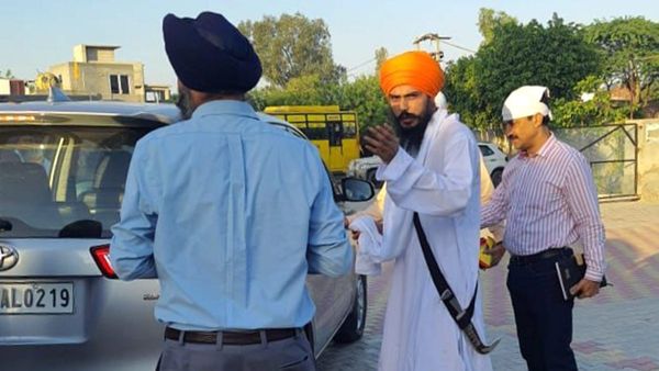 বায়ুসেনার বিশেষ বিমানে ডিব্রুগড়ে অমৃতপাল সিং, আইনি লড়াই জারি রাখার বার্তা পরিবারের