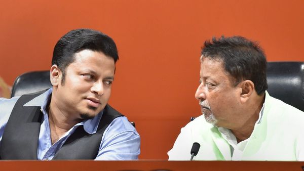 মুকুলের প্রত্যাবর্তন! আবার কি বিজেপিতেই যোগ দিতে চলেছেন, জল্পনা বাড়ালেন অনুপম