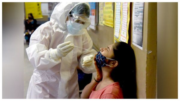 ভারতে ২৮ দিনে মৃত্যু বৃদ্ধি ১১৪%,সংক্রমণ বৃদ্ধি ৪৩৭%! কোভিডের ওমিক্রন ভ্যারিয়েন্ট নিয়ে সতর্ক করল WHO