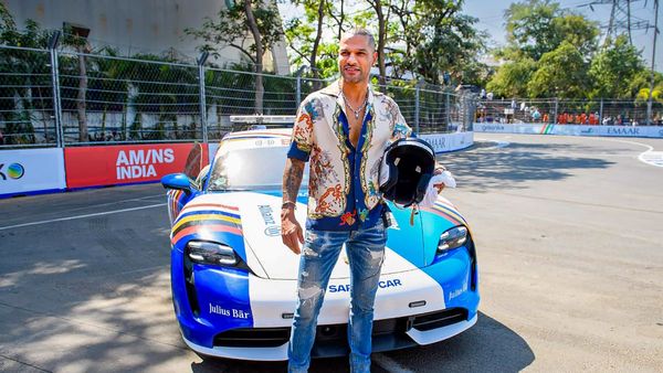 আইপিএলের মাঝেই ধাওয়ানের জীবনে নতুন প্রেমের কাহিনী, ভাইরাল গব্বরের ভিডিও