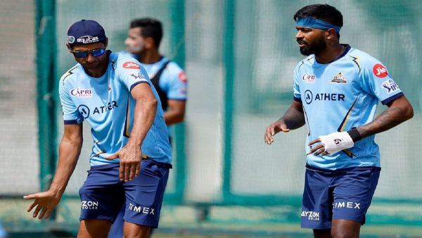 আইপিএল: কেকেআর বনাম গুজরাত টাইটান্স, মিষ্টি কথায়, মিষ্টি মুখে লড়াই শুরু