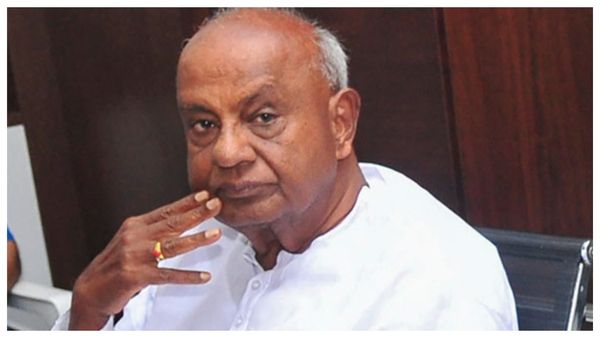 দেবগৌড়ার ঘরেই প্রার্থী-বিতর্ক, পুত্রবধূ হাসান থেকে দাঁড়ানোর সিদ্ধান্তে বিপাকে জেডিএস