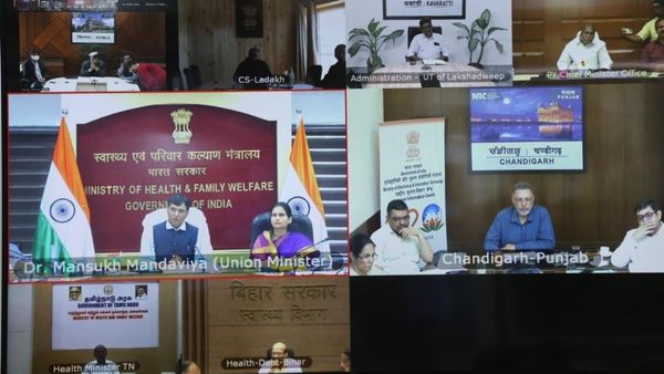 চোখ রাঙাচ্ছে করোনার চতুর্থ ঢেউ, রাজ্যগুলিকে সতর্ক থাকার নির্দেশ স্বাস্থ্য মন্ত্রকের