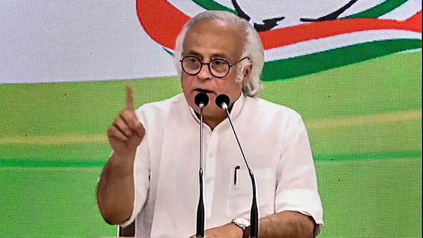 চিনকে ক্লিনচিট দেওয়ার ফল দেশ ভোগ করছে! মোদীকে তোপ কংগ্রেসের