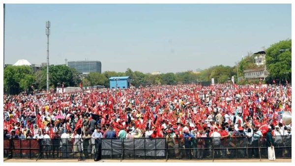 মজদুর-কিষান সঙ্ঘর্ষ সমাবেশ! দিল্লির রামলীলা ময়দানে বামেদের নজরকাড়া জমায়েত