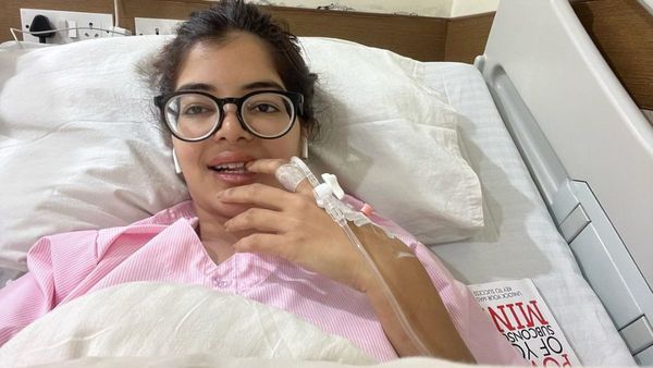 হাসপাতালে ভর্তি মধুমিতা সরকার, চলেছে স্যালাইন, কী হয়েছে অভিনেত্রীর?