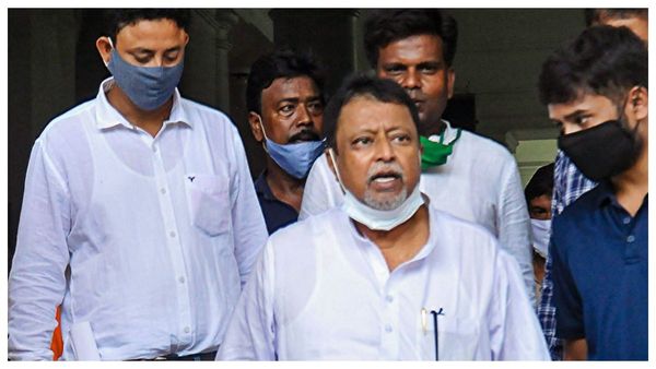 ১১ দিন রাজধানীতে কাটিয়ে কলকাতায় ফিরলেন মুকুল! বললেন দেখা হয়েছে সবার সঙ্গেই