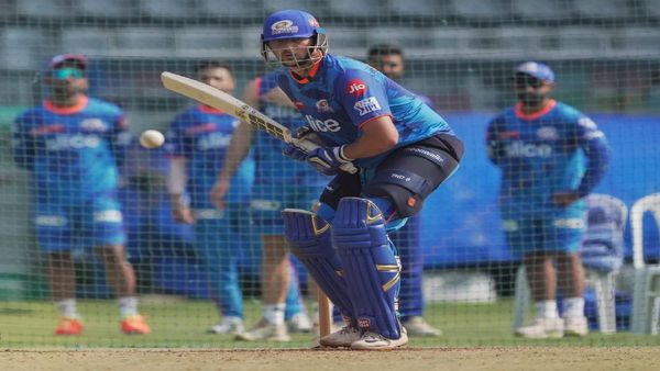 IPL 2023: আইপিএলে টস জিতে মুম্বইকে ব্যাটিংয়ের আমন্ত্রণ চেন্নাইয়ের, ইংল্যান্ডের তারকাদের পাচ্ছে না দুই দল