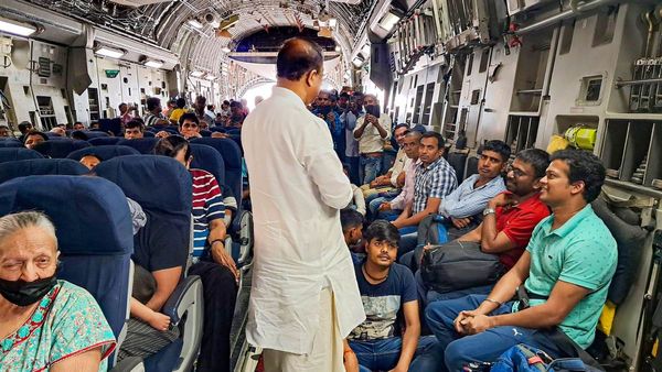 Operation Kaveri: সুদান থেকে ভারতীয়দের উদ্ধারে 'বড় আপডেট'! মোদীর মন্ত্রীর টুইটে স্বস্তি