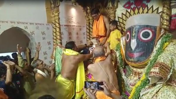 ঈদ শেষ হতেই শুরু হয়ে গেল রথযাত্রার প্রস্তুতি, নীলাচলের মত মাহেশেও হয়ে গেল চন্দন যাত্রা