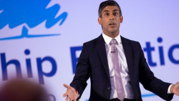 স্ত্রী অক্ষতাকে সুবিধা পাইয়া দেওয়ার অভিযোগ! তদন্তের মুখে ব্রিটিশ প্রধানমন্ত্রী