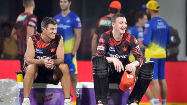 IPL:হায়দরাবাদের বিরুদ্ধে টসে জিতে বল করার সিদ্ধান্ত সিএসকের