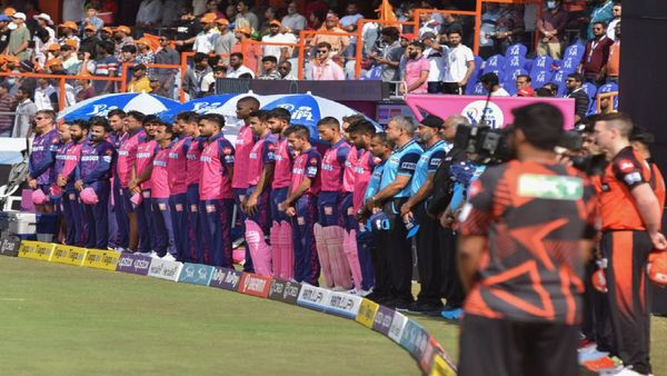 IPL 2023: সানরাইজার্সের সামনে ২০৪ রানের টার্গেট রাখল রাজস্থান, কেন কালো আর্মব্যান্ড পরেছেন ক্রিকেটাররা?