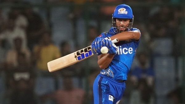 IPL:হায়দরাবাদ ম্যাচের আগে তিলক ভার্মার বাড়িতে সচিন-রোহিতরা