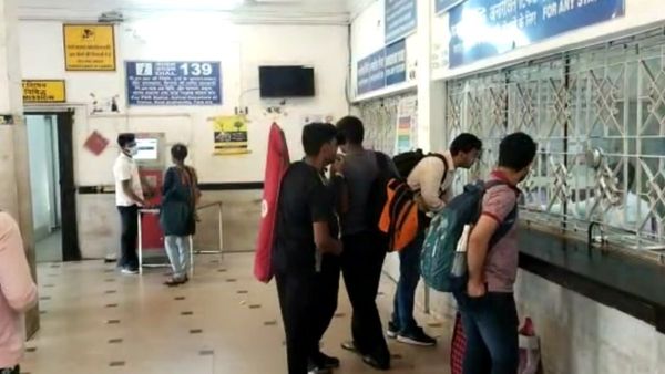 ৫০ ঘন্টা পার কুর্মিদের অবরোধ-বিক্ষোভ! থমকে সড়ক, বাতিল একাধিক ট্রেন