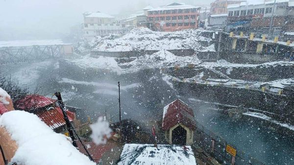 প্রবল তুষারপাত সঙ্গে প্রবল বৃষ্টির পূর্বাভাস! আবহাওয়া বদলে বড় বার্তা সরকারের