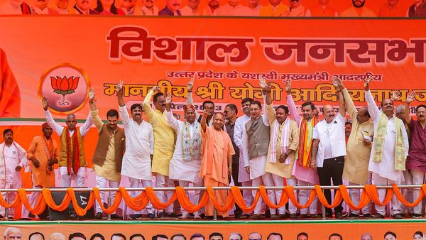 উত্তরপ্রদেশে এখন বুক ফুলিয়ে ঘোরে আমজনতা, লক্ষ্য স্থির বিজেপির: যোগী আদিত্যনাথ