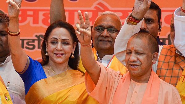 UP Nikay Chunav: যোগীই ছিলেন প্রচারের মুখে! উত্তরপ্রদেশে বড় জয় বিজেপির