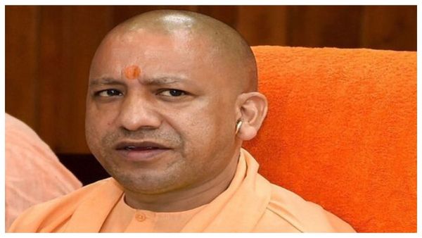 যোগী আদিত্যনাথকে প্রাণনাশের হুমকি! লখনৌতে মামলা দায়ের
