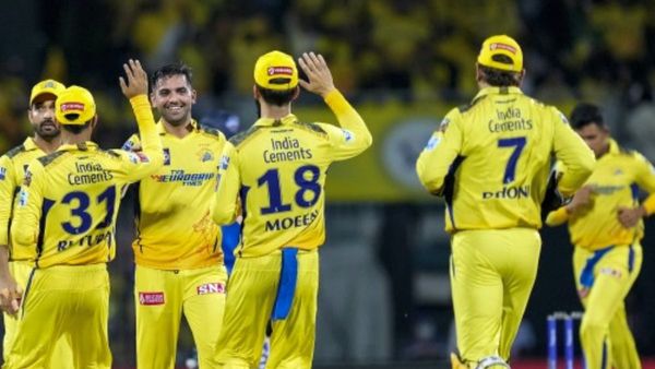 IPL: চিপকের দুর্গে দাপুটে জয় সিএসকের, ধোনিদের কাছে হেরে বিদায় দিল্লির