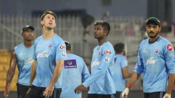 IPL: ঘরের মাঠে চমক দিল্লির, ধোনিদের বিরুদ্ধে বিশেষ জার্সি পড়ে খেলবেন ওয়ার্নার-অক্ষররা